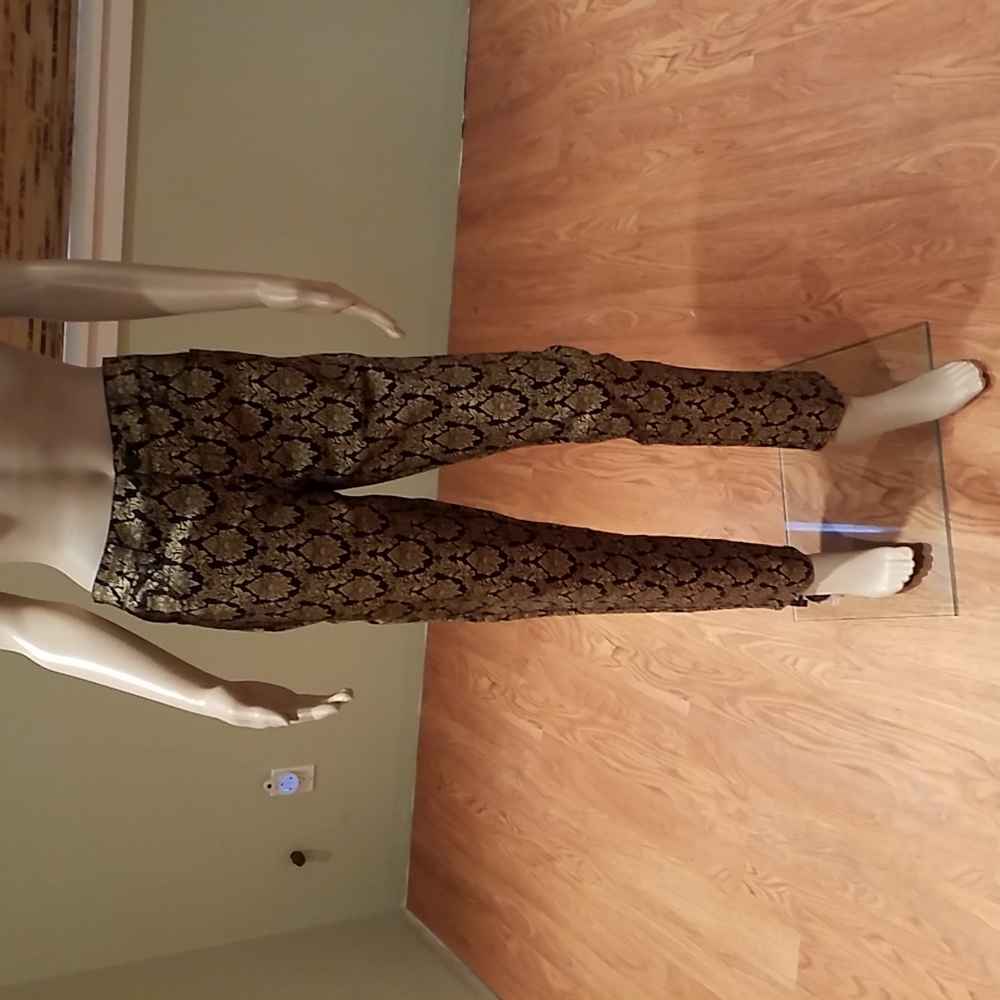 Forever 21 Premium Denim Black And Gold Patterned Jeans Size 30